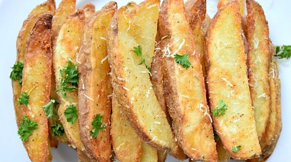 Rosemary Parmesan Baked Potato Wedges