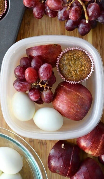 close up of a breakfast bistro box