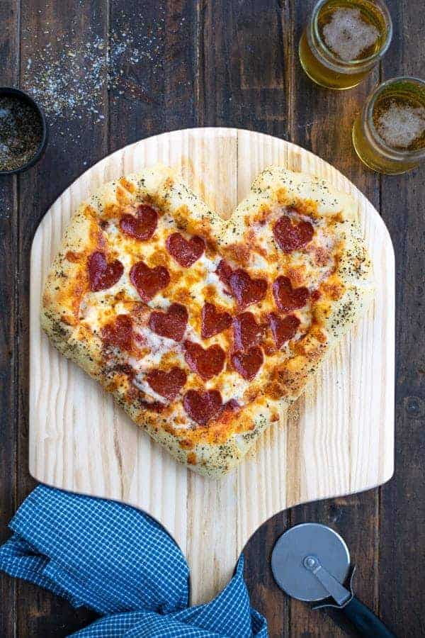Heart Shaped Pizza With Cheese Stuffed Crust The Schmidty Wife