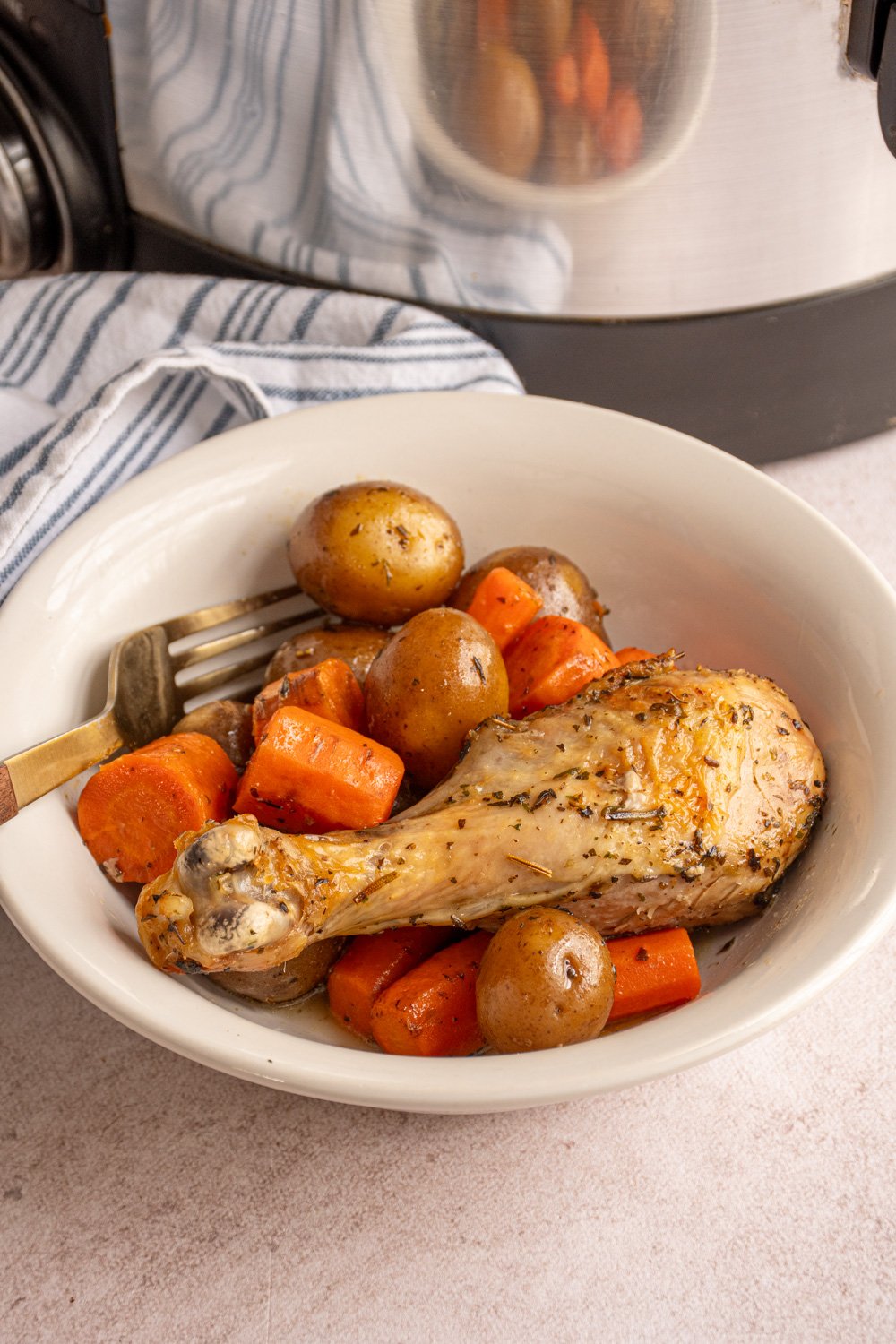 Dinner_Slow_Cooker_Chicken_Legs_Potatoes - The Schmidty Wife