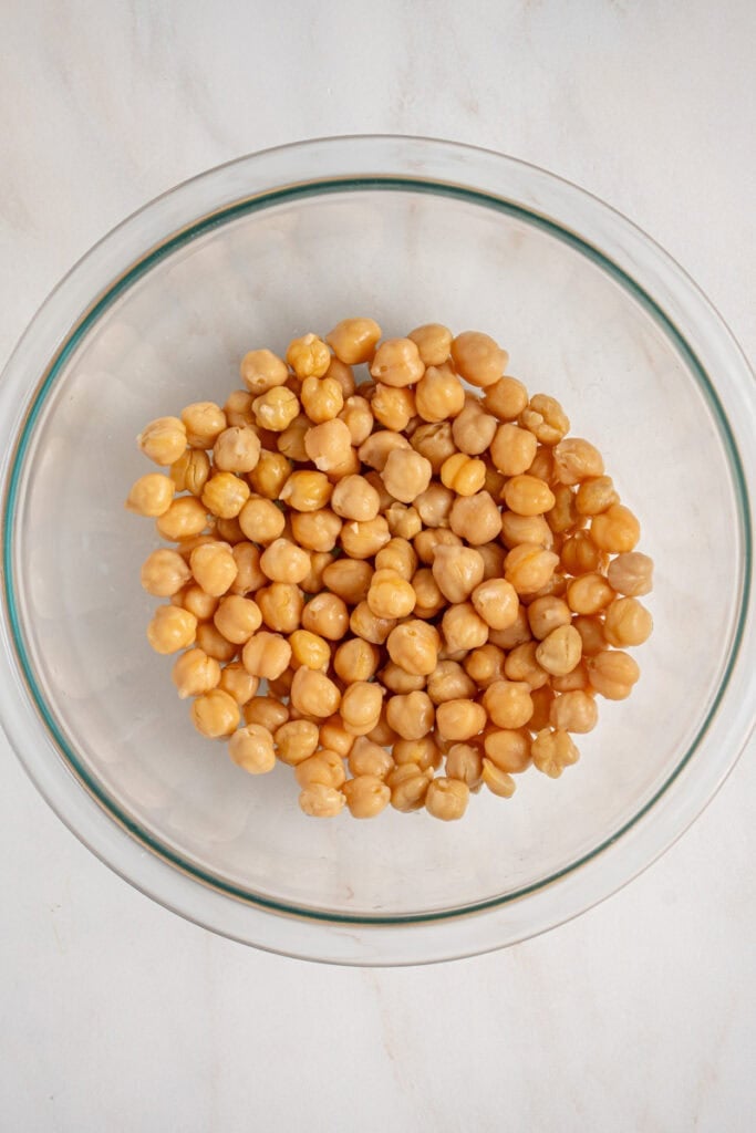 A bowl of chickpeas.